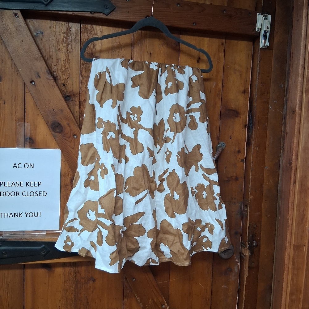 Magaschoni Linen Floral Two-Piece Set (Top + Skirt) – Size Small P Resortwear